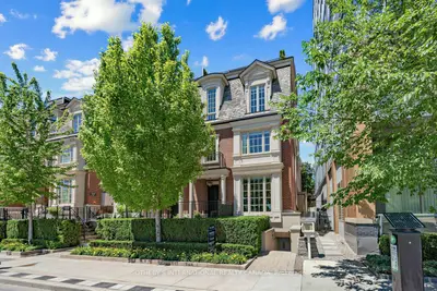 Condo Townhouse in Toronto