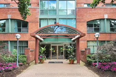 Condo Apartment in Toronto
