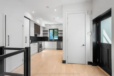 Duplex in Toronto