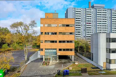 30 Drewry Avenue 101, Toronto, On M2m 4c4
