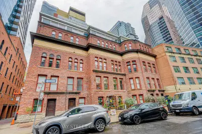 Condo Apartment in Toronto