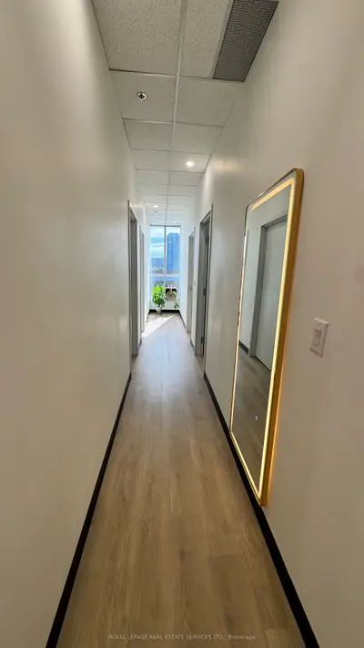 18 Wynford Drive 515, Toronto, On M3c 0k8