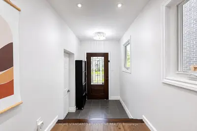 60 Madawaska Avenue, Toronto, On M2m 2r3