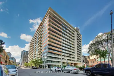 Condo Apartment in Toronto