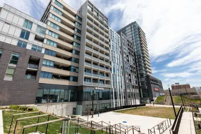 Condo Apartment in Toronto
