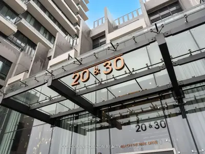 30 Inn On The Park Drive 221, Toronto, On M3c 0p7