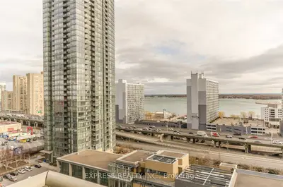 Condo Apartment in Toronto