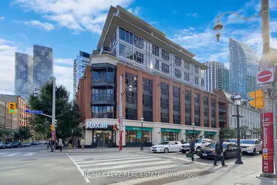 Condo Apartment in Toronto