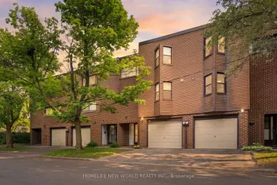 Condo Townhouse in Toronto
