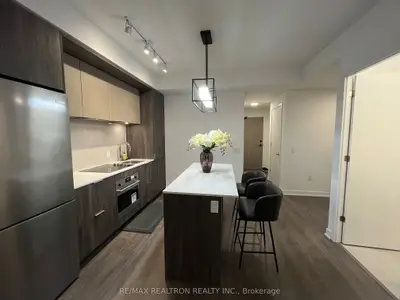 130 River Street 901, Toronto, On M5a 0r8