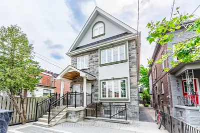 142 Borden Street, Toronto, On M5s 2n3
