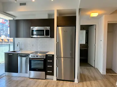 Condo Apartment in Toronto