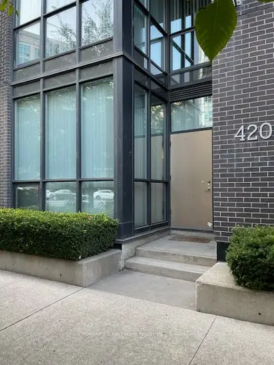 Condo Townhouse in Toronto
