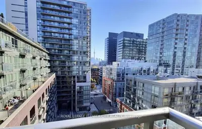 Condo Apartment in Toronto