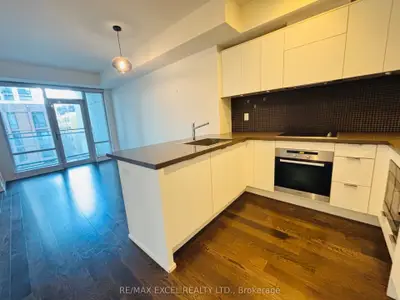 Condo Apartment in Toronto