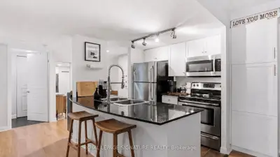 Condo Apartment in Toronto