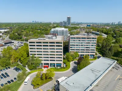 895 Don Mills (tower 2) Road 401, Toronto, On M3c 1w3