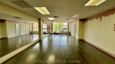 685 Queen Street W Upper Front Unit, Toronto, On M6j 1e6