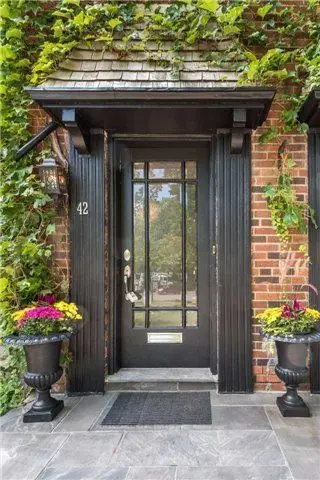 Triplex in Toronto
