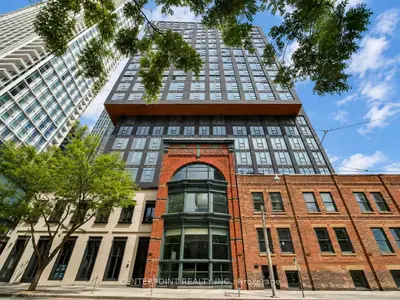 Condo Apartment in Toronto