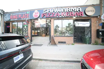 240 Parliament Street, Toronto, On M5a 3a4