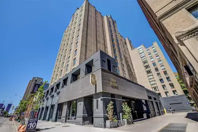 Condo Apartment in Toronto