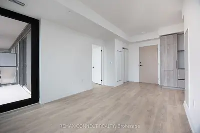 181 Sterling Road 1002, Toronto, On M6r 2b2