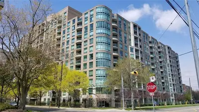 Condo Apartment in Toronto