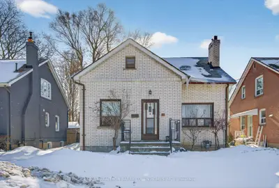 Duplex in Toronto