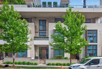 Condo Townhouse in Toronto