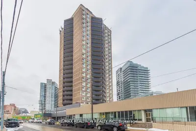 Condo Apartment in Toronto