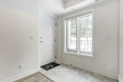 39 Farmstead Road 111, Toronto, On M2l 2x2