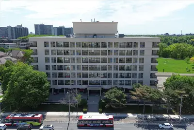 Condo Apartment in Toronto