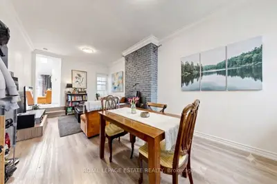 44 Mitchell Avenue, Toronto, On M6j 1b9