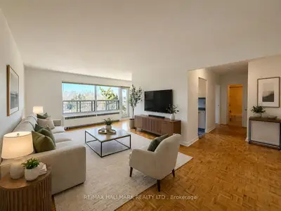 Condo Apartment in Toronto