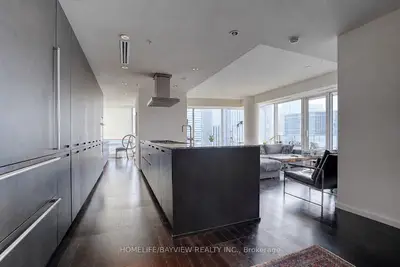 180 University Avenue 3509, Toronto, On M5h 0a2