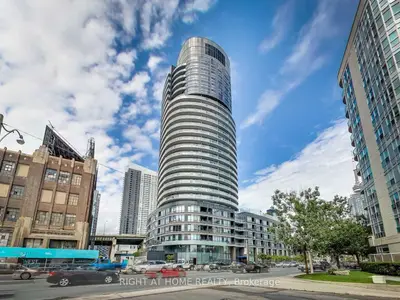 Co-op Apartment in Toronto