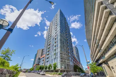 Condo Apartment in Toronto