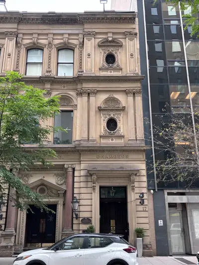 17 Toronto Street 200, Toronto, On M5c 2e3