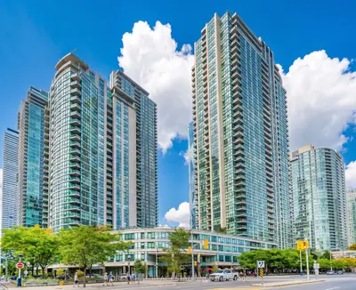 Condo Apartment in Toronto