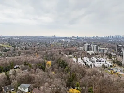 10 Deerlick Court 605, Toronto, On M3a 0a7