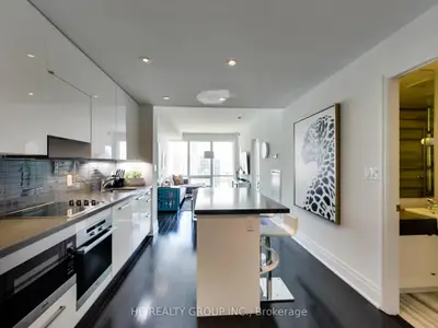 Condo Apartment in Toronto