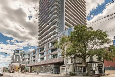 Condo Apartment in Toronto