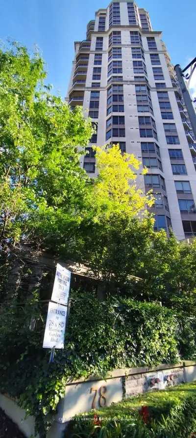 Condo Apartment in Toronto