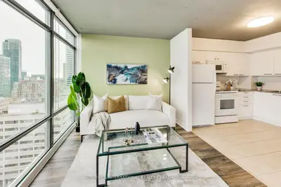 Condo Apartment in Toronto