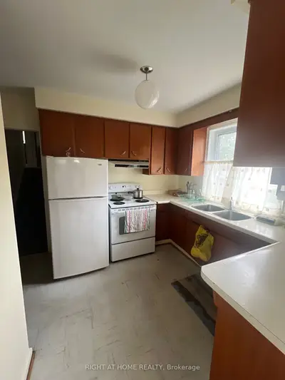150 Tulane Crescent, Toronto, On M3a 2c3