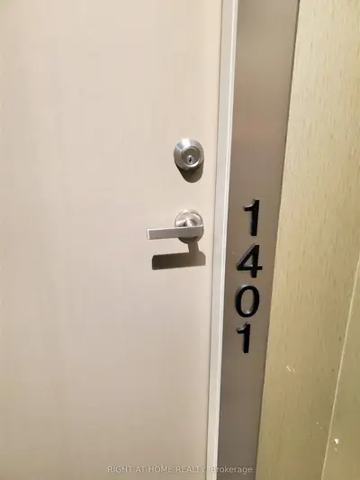 88 Harbour Street 1401, Toronto, On M5j 0c3