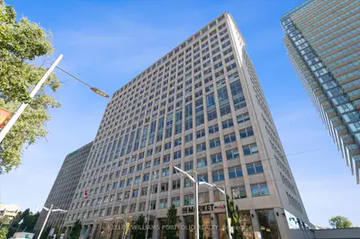 Condo Apartment in Toronto