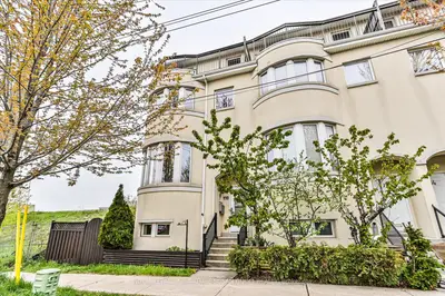 110 Tisdale Avenue, Toronto, On M4a 1y7