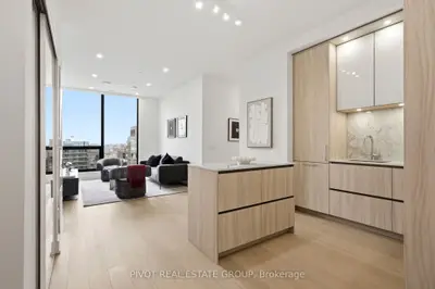 Condo Apartment in Toronto